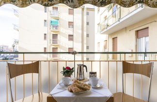 Photo 2 - Appartement de 2 chambres à Imperia avec vues à la mer