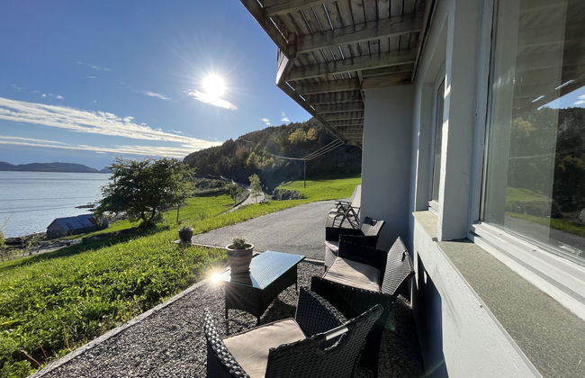 Apartamento de 2 quartos em Kinn com jardim e terraço - Foto 1