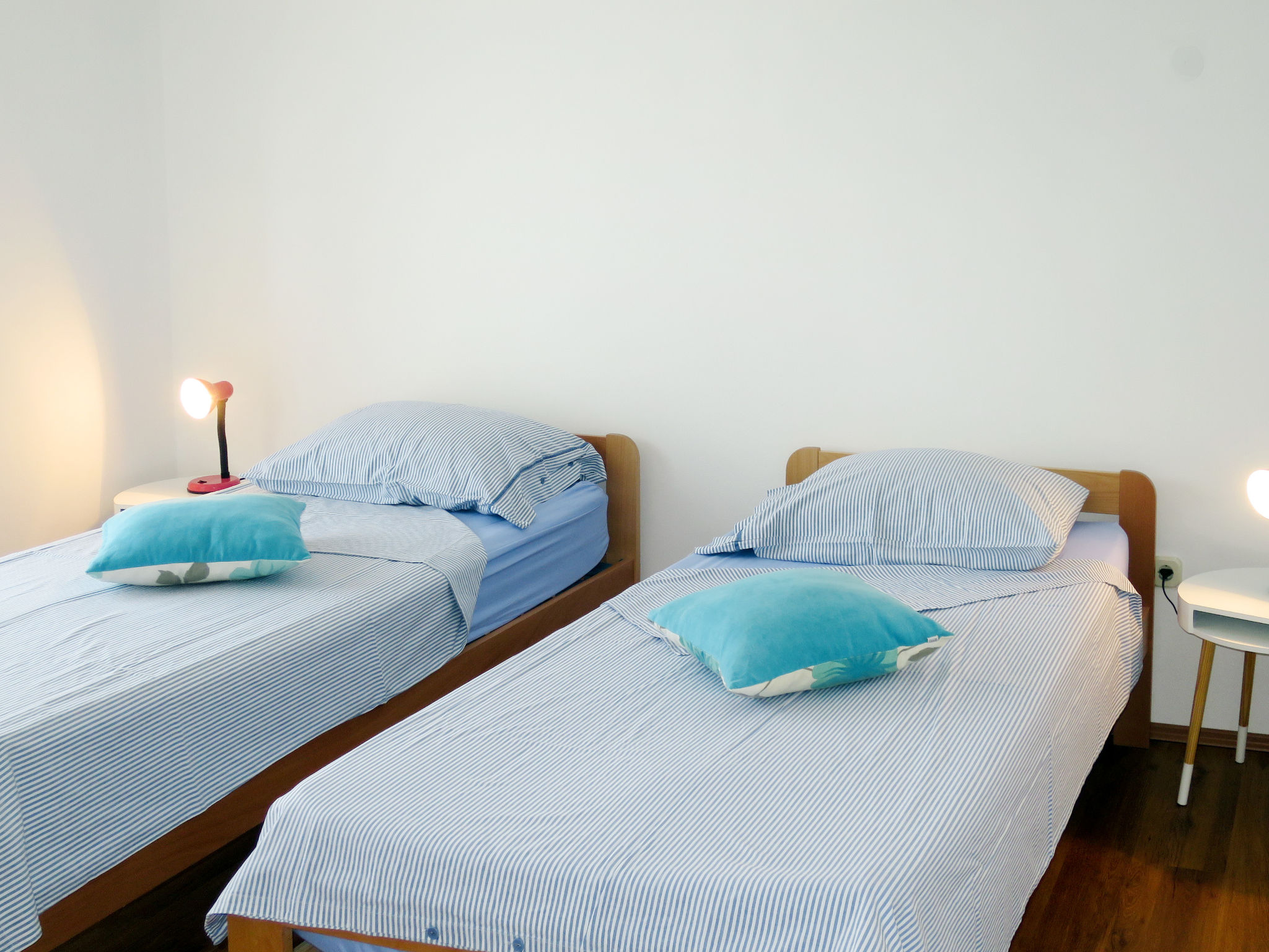 Foto 11 - Appartamento con 2 camere da letto a Jasenice con vista mare