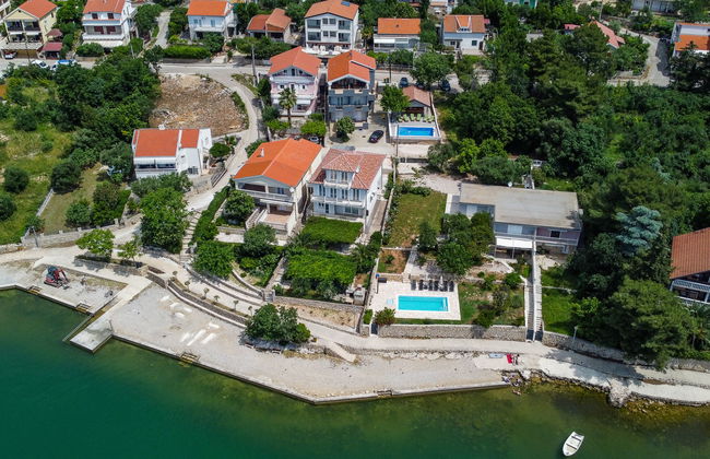 Apartment mit 2 Schlafzimmern in Jasenice mit schwimmbad und garten - Foto 5