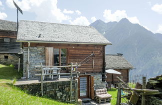 Foto 1 - Casa a Serravalle con giardino