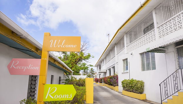 Adulo Apartments - Photo 2