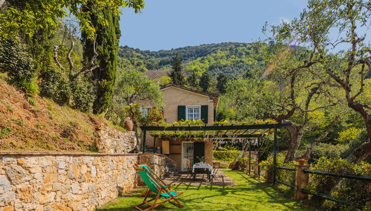 Photo 1 - Maison de 2 chambres à Camaiore avec terrasse et vues à la mer