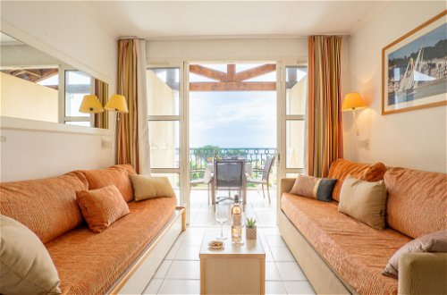 Foto 2 - Apartamento de 1 quarto em Saint-Raphaël com piscina e vistas do mar