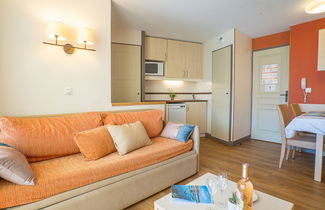 Foto 2 - Apartamento de 1 quarto em Saint-Raphaël com piscina e jardim