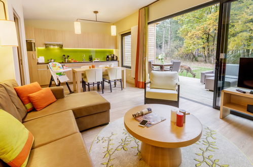 Photo 2 - Maison de 2 chambres à Les Trois-Moutiers avec piscine et terrasse