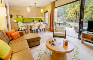 Photo 2 - Maison de 2 chambres à Les Trois-Moutiers avec piscine et terrasse