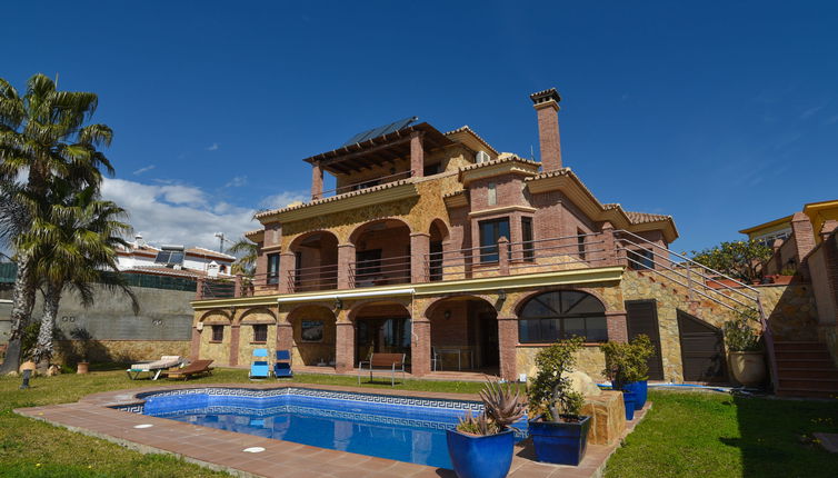 Photo 1 - Maison de 5 chambres à Rincón de la Victoria avec piscine privée et vues à la mer