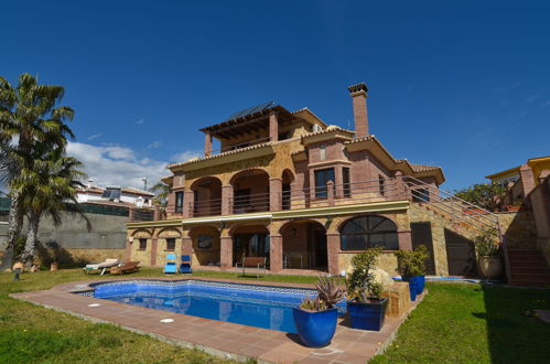 Photo 1 - Maison de 5 chambres à Rincón de la Victoria avec piscine privée et vues à la mer