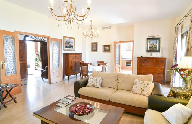Casa de 6 quartos em Rincón de la Victoria com piscina privada e jardim - Foto 5