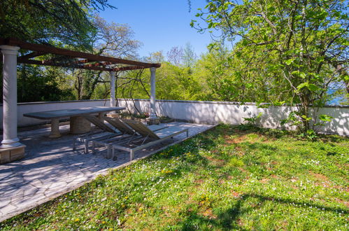 Photo 22 - Appartement de 2 chambres à Omišalj avec jardin et terrasse