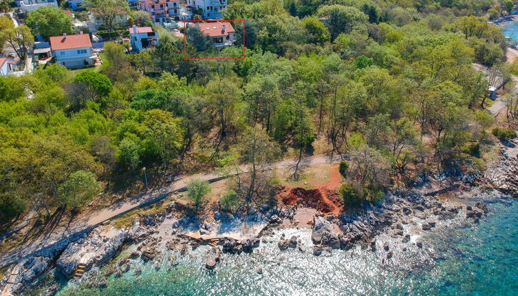 Foto 1 - Appartamento con 2 camere da letto a Omišalj con terrazza e vista mare