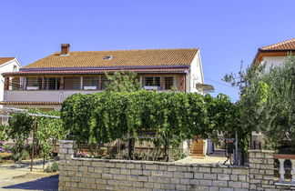 Photo 1 - Appartement de 1 chambre à Privlaka avec jardin et terrasse