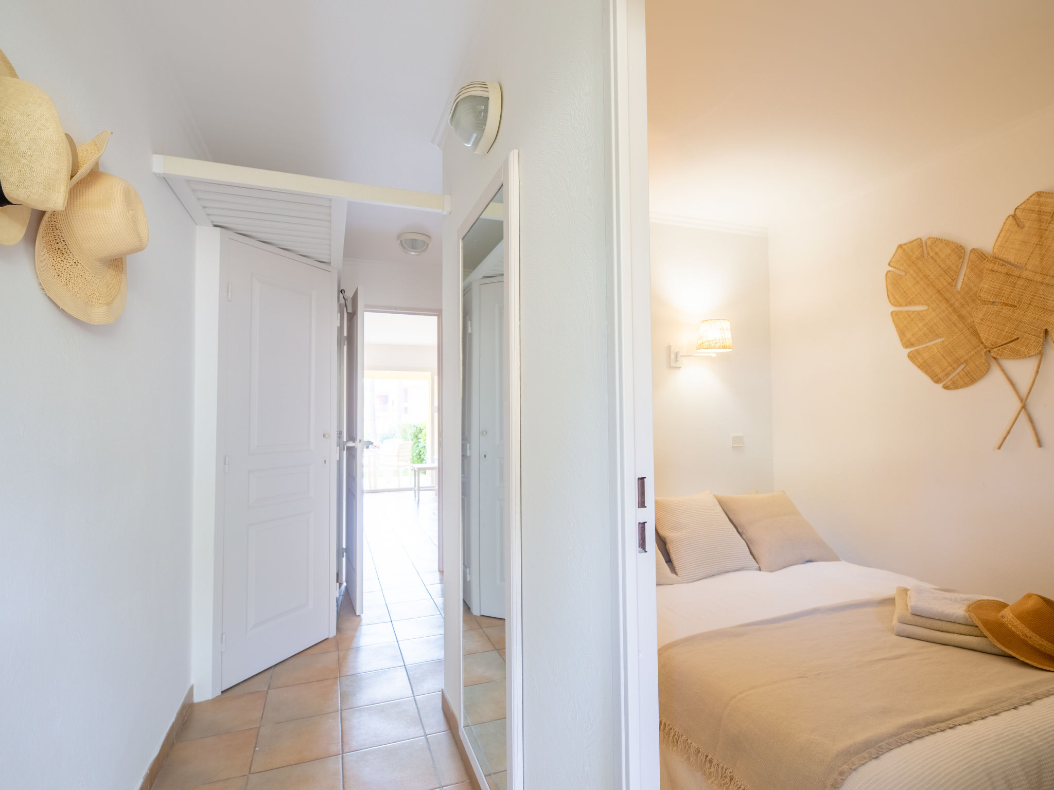 Foto 11 - Appartamento con 1 camera da letto a Roquebrune-sur-Argens con piscina e vista mare