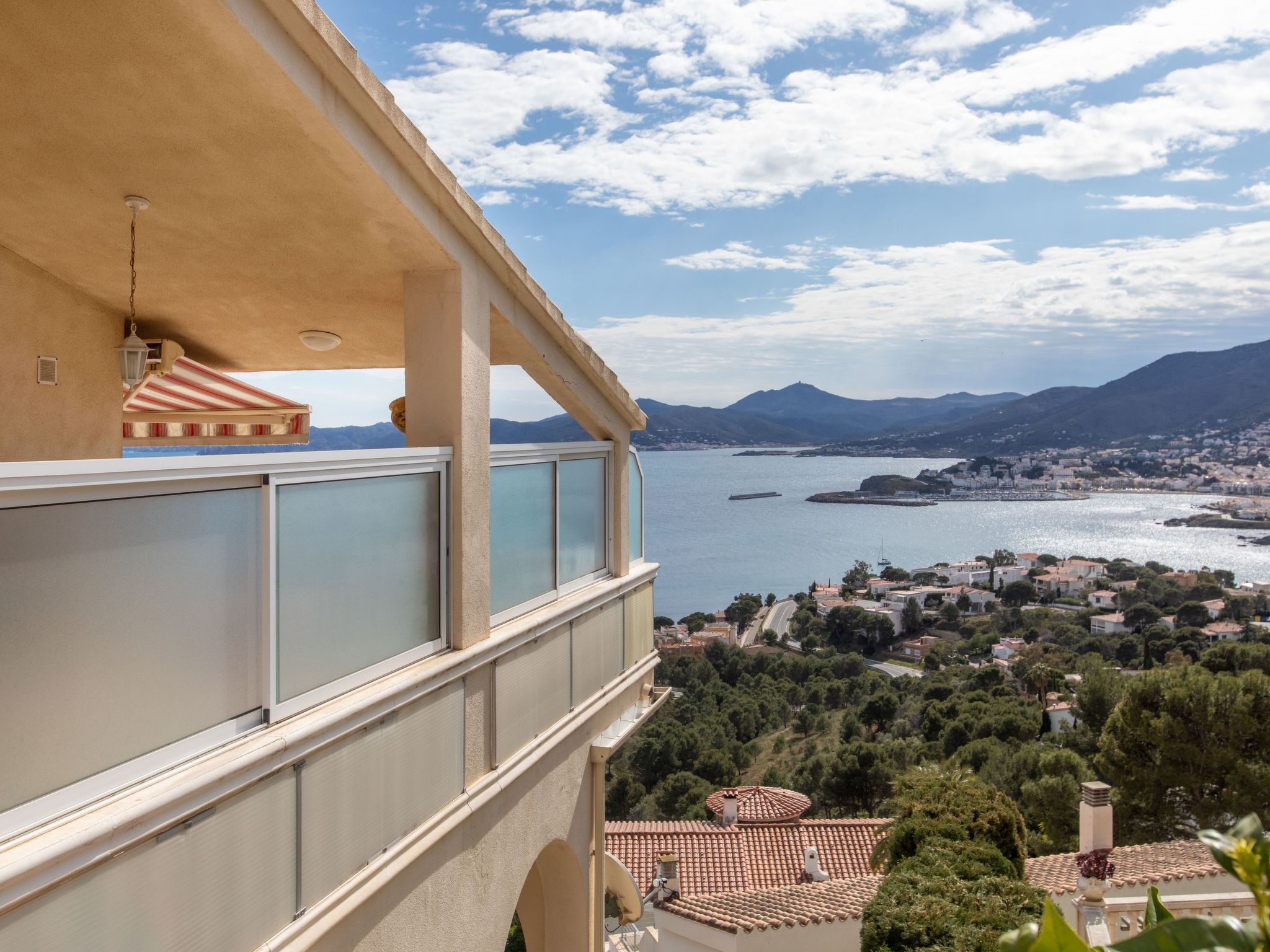 Foto 24 - Haus mit 2 Schlafzimmern in Llançà mit terrasse und blick aufs meer