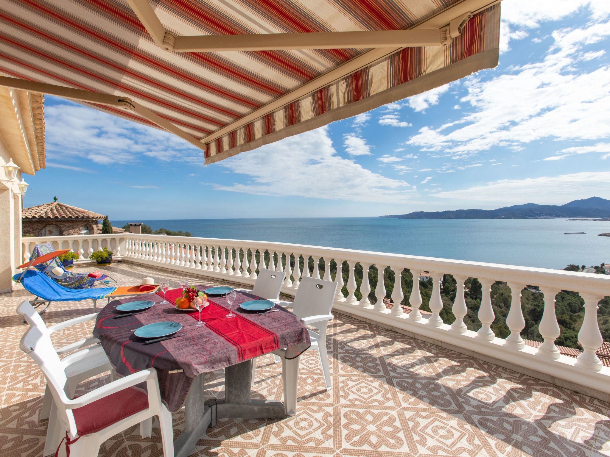 Foto 1 - Casa con 2 camere da letto a Llançà con terrazza e vista mare