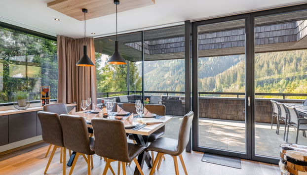 Apartamento de 2 habitaciones en Zell am See con jardín y terraza - Foto 2
