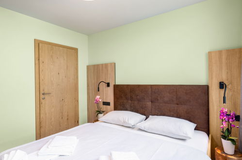 Foto 4 - Appartamento con 3 camere da letto a Zell am See con terrazza e vista sulle montagne