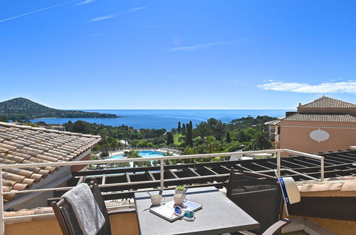 Foto 17 - Apartamento de 2 quartos em Saint-Raphaël com piscina e jardim