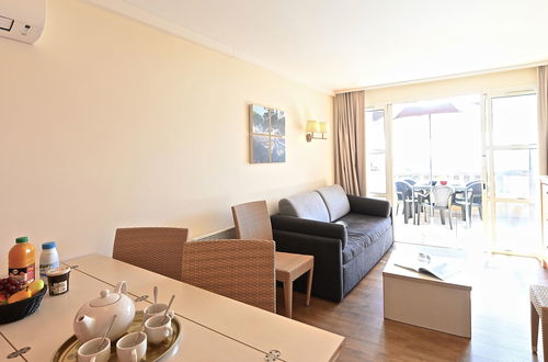 Foto 9 - Apartamento de 2 quartos em Saint-Raphaël com piscina e jardim