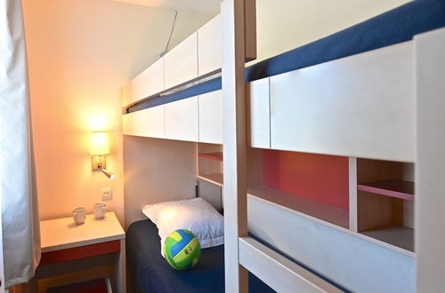 Foto 5 - Apartamento de 2 quartos em Saint-Raphaël com piscina e jardim