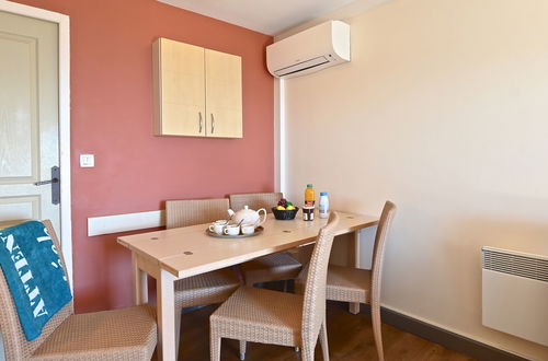 Foto 6 - Apartamento de 2 quartos em Saint-Raphaël com piscina e jardim