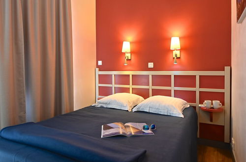 Foto 4 - Apartamento de 2 quartos em Saint-Raphaël com piscina e jardim