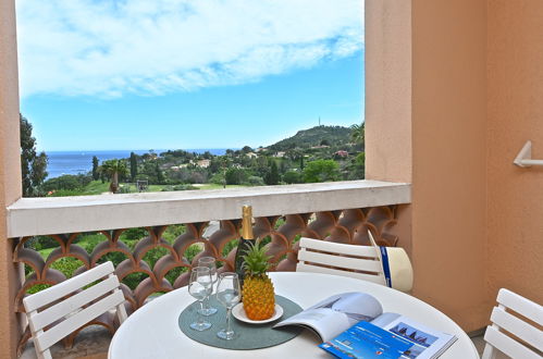 Photo 1 - Appartement de 1 chambre à Saint-Raphaël avec piscine et vues à la mer