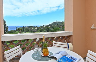 Photo 1 - Appartement de 1 chambre à Saint-Raphaël avec piscine et vues à la mer