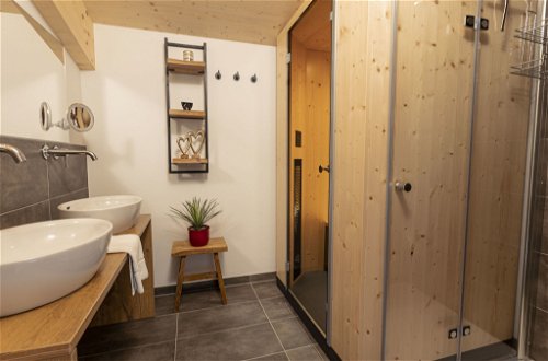 Foto 5 - Apartment mit 2 Schlafzimmern in Sankt Georgen am Kreischberg mit sauna und blick auf die berge