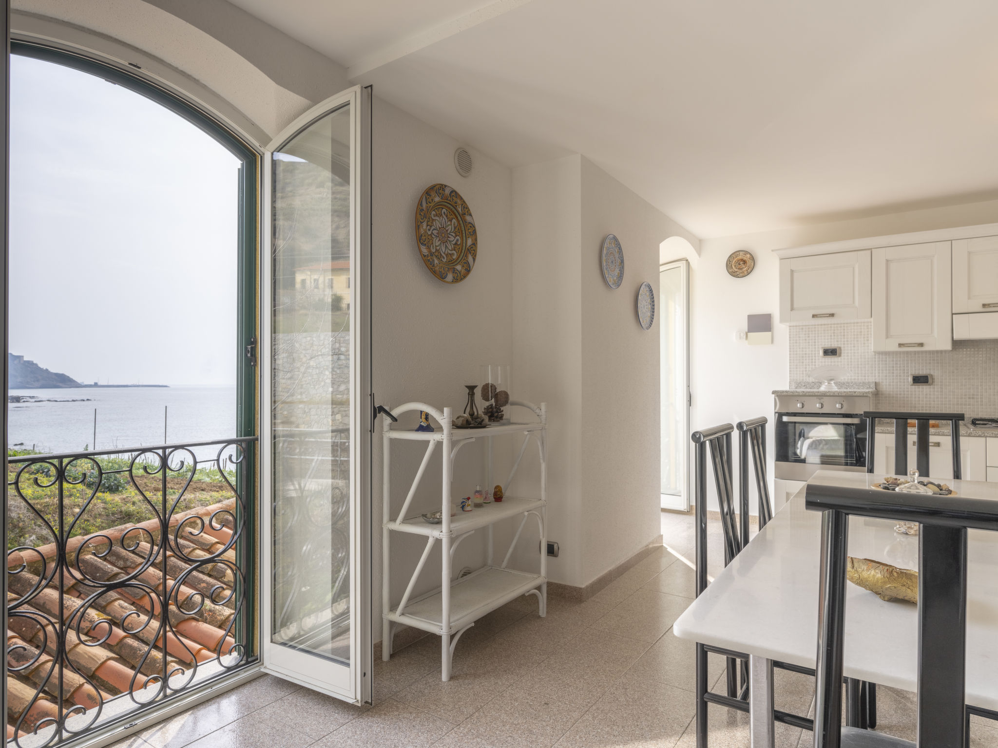 Foto 1 - Apartment mit 1 Schlafzimmer in Ventimiglia mit schwimmbad und blick aufs meer