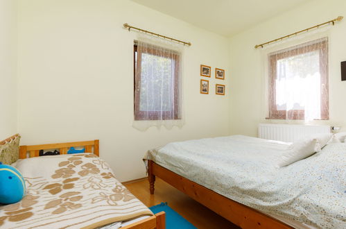 Foto 6 - Apartamento de 1 quarto em Balatonakali com jardim e vista para a montanha