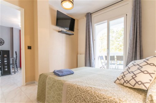 Foto 18 - Apartamento de 1 habitación en Castelló d'Empúries con piscina y vistas al mar