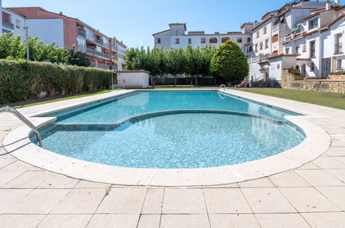 Foto 1 - Apartamento de 1 habitación en Castelló d'Empúries con piscina y vistas al mar