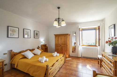 Foto 34 - Haus mit 5 Schlafzimmern in San Gimignano mit privater pool und garten