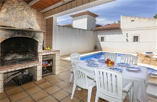 Photo 2 - 4 bedroom House in Mont-roig del Camp with private pool and sea view