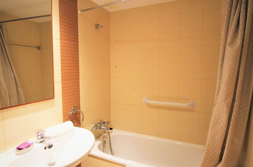 Foto 14 - Apartamento de 1 quarto em Villajoyosa com piscina e jardim