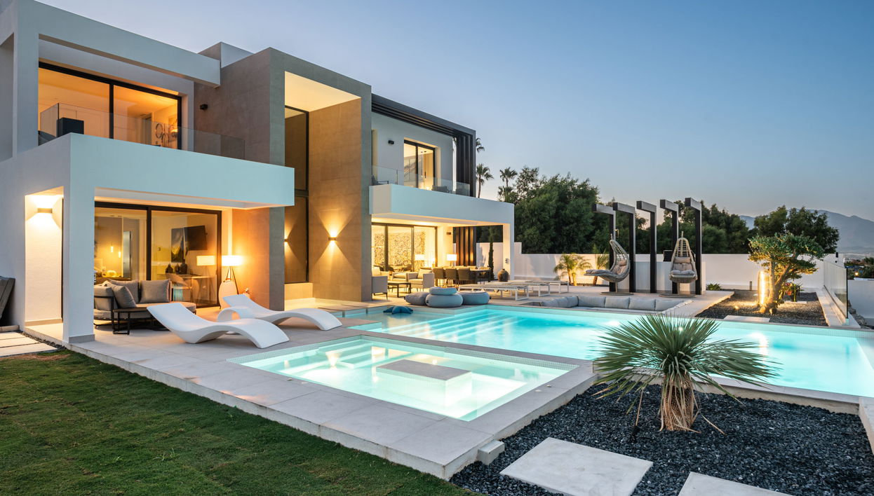 Casa de 6 quartos em Manilva com piscina privada e jardim - Foto 1