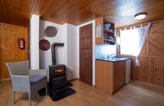 Casa de 1 quarto em Mladé Buky com piscina e jardim - Foto 6