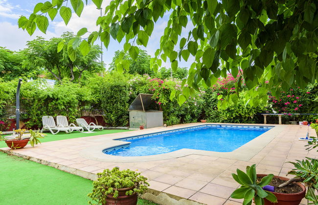 Casa de 3 quartos em Burriana com piscina e jardim - Foto 1