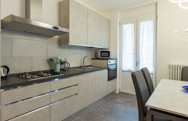 2 bedroom Apartment in Gravedona ed Uniti with terrace - Photo 4