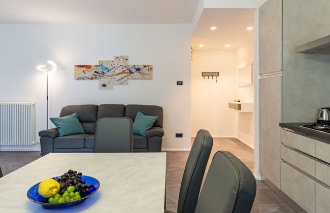 2 bedroom Apartment in Gravedona ed Uniti with terrace - Photo 12