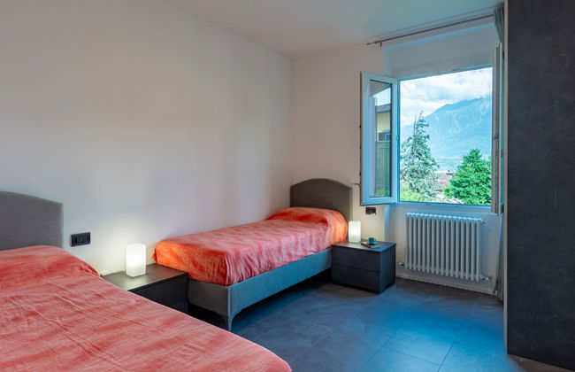 2 bedroom Apartment in Gravedona ed Uniti with terrace - Photo 21