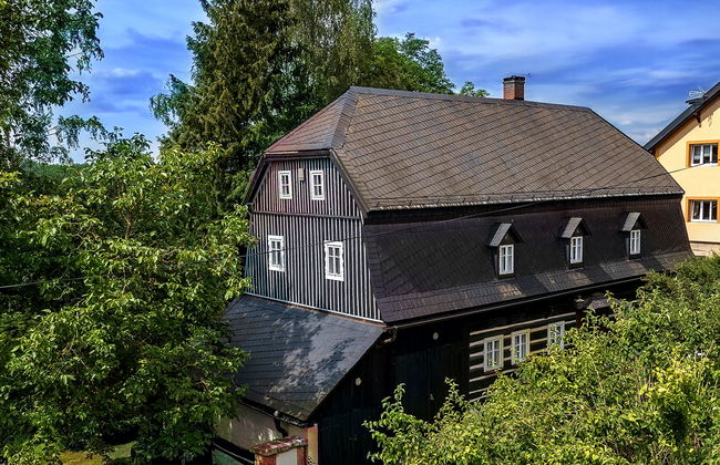 Casa de 5 quartos em Hřensko com jardim e terraço - Foto 1