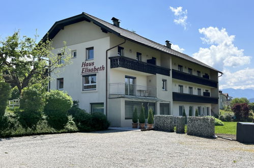 Foto 16 - Appartamento con 3 camere da letto a Velden am Wörther See con giardino e vista sulle montagne