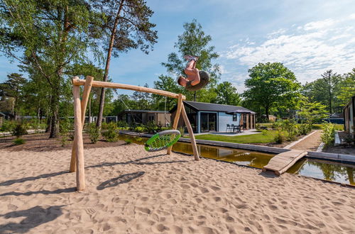 Foto 7 - Haus mit 2 Schlafzimmern in Arnheim mit schwimmbad und garten