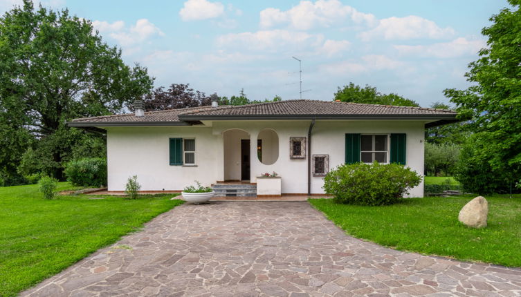 Photo 1 - Maison de 2 chambres à Villa Guardia avec jardin et terrasse