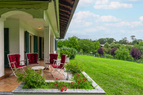 Photo 2 - Maison de 2 chambres à Villa Guardia avec jardin et terrasse