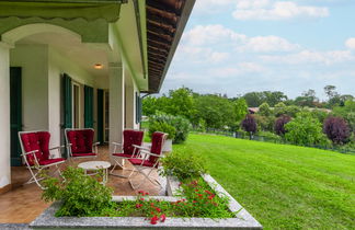 Photo 2 - Maison de 2 chambres à Villa Guardia avec jardin et terrasse