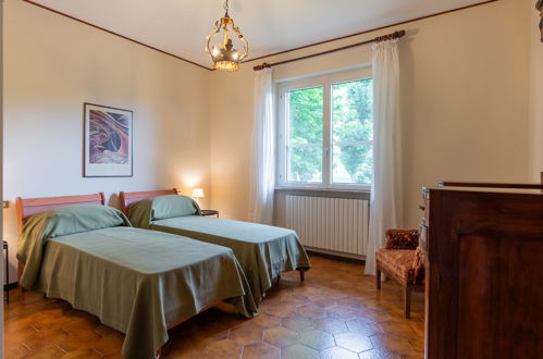 Foto 20 - Haus mit 2 Schlafzimmern in Villa Guardia mit garten und terrasse